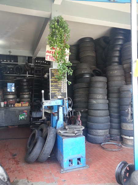 Foto 2 LR Borracharia