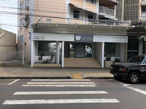 Foto 2 Oralle Studio Dental - Dentista Maringá - Invisalign Foto 2 Oralle Studio Dental - Dentista Maringá - Invisalign