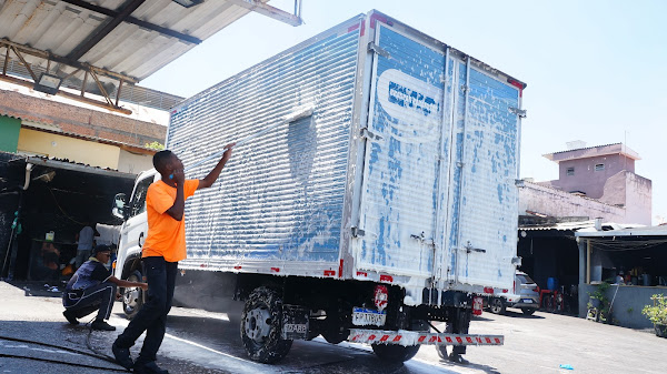 Foto 2 Tokyo Lava-Rápido