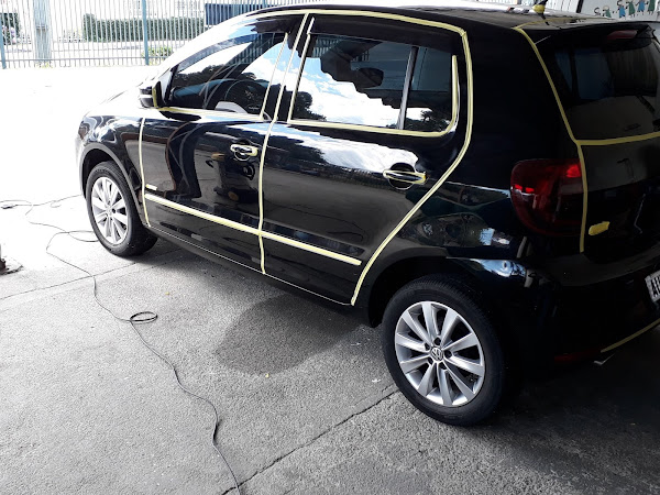 Foto 1 Gêmeos Lava Car Insufilm e Estacionamento