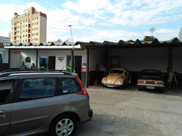 Foto 2 Gêmeos Lava Car Insufilm e Estacionamento