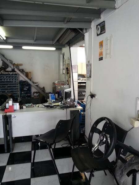 Foto 1 Amaury Center Car