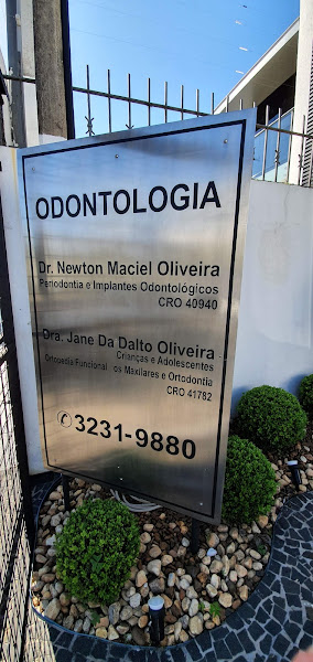 Foto 2 Dr. Newton Maciel Oliveira - Dentista