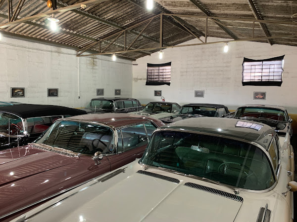 Foto 0 Diga Sim Carros De luxo