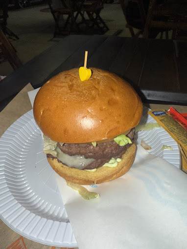 Foto 1 YELLO Sucos & Lanches | Pastel Hamburguer Salgado Lanche Suco Milkshake Fortaleza Beira Mar Foto 1 YELLO Sucos & Lanches | Pastel Hamburguer Salgado Lanche Suco Milkshake Fortaleza Beira Mar