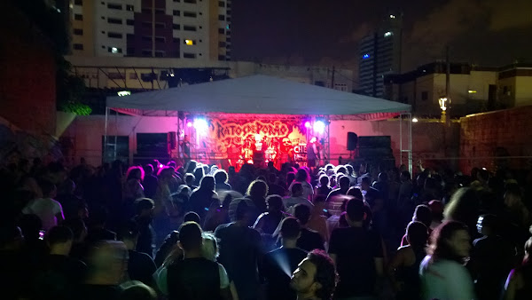 Foto 1 Brom's Beach Club