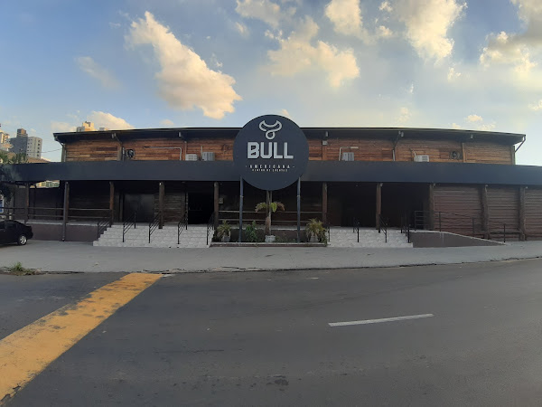 Foto 1 Bull Club Americana