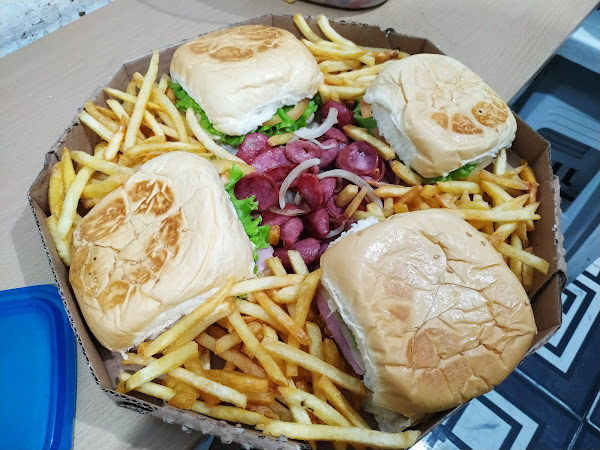 Foto 2 Emilly Pizzaria e Lanchonete