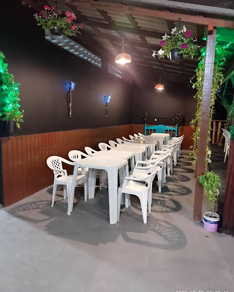 Foto 0 Pizzaria e cervejaria imperio da roça