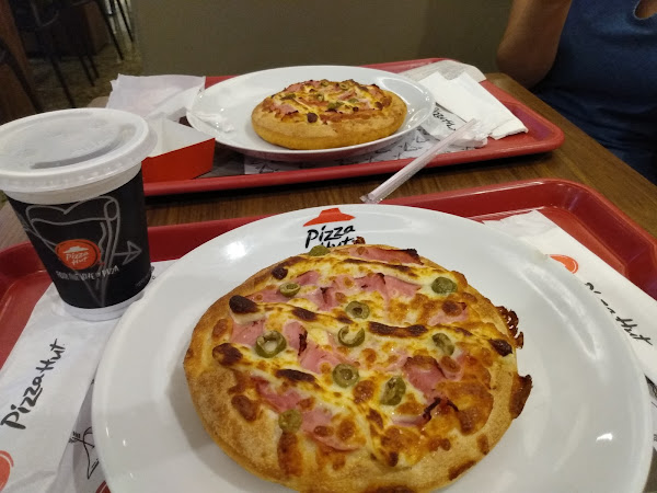 Foto 6 Pizza Hut Foto 6 Pizza Hut