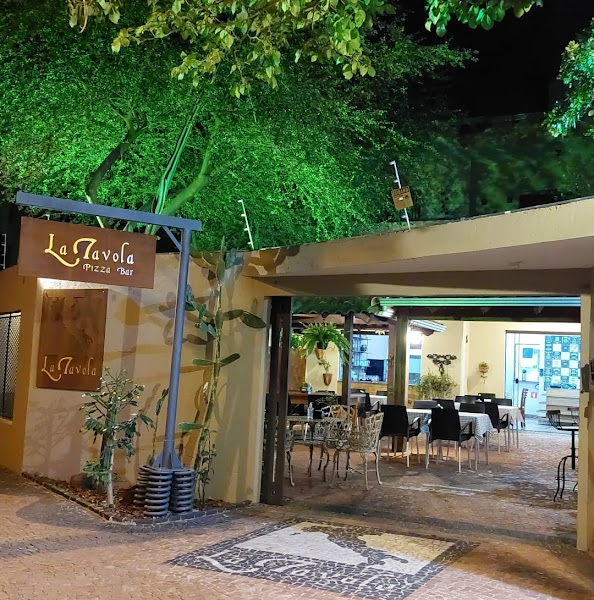 Foto 0 La Tavola Pizza Bar