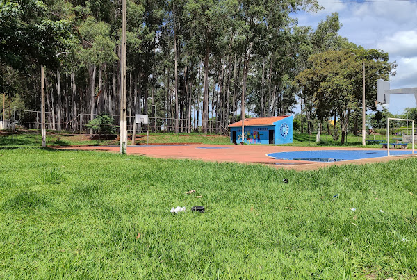 Área de Lazer Maurício Carnevale (Calipeiro) Área de Lazer Maurício Carnevale (Calipeiro)