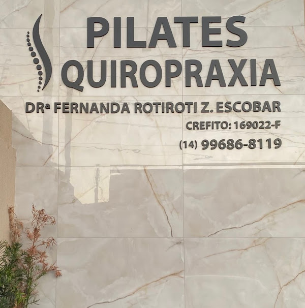 Dra. Fernanda Rotiroti Especialista em Quiropraxia COFFITO Dra. Fernanda Rotiroti Especialista em Quiropraxia COFFITO